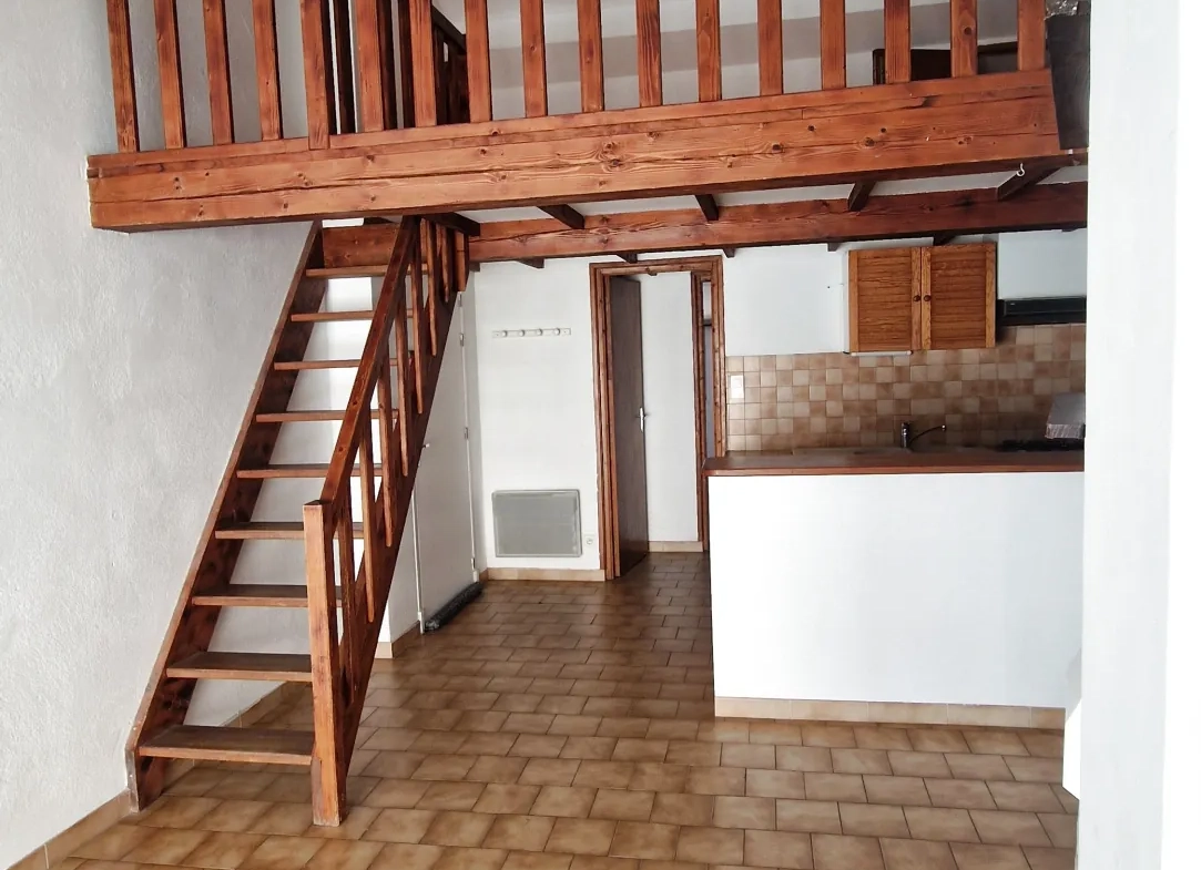 Appartement lumineux de 53 m² avec mezzanine à Velaux, proche Aix-en-Provence 