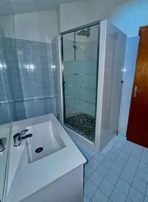 Appartement lumineux de 53 m² avec mezzanine à Velaux, proche Aix-en-Provence 
