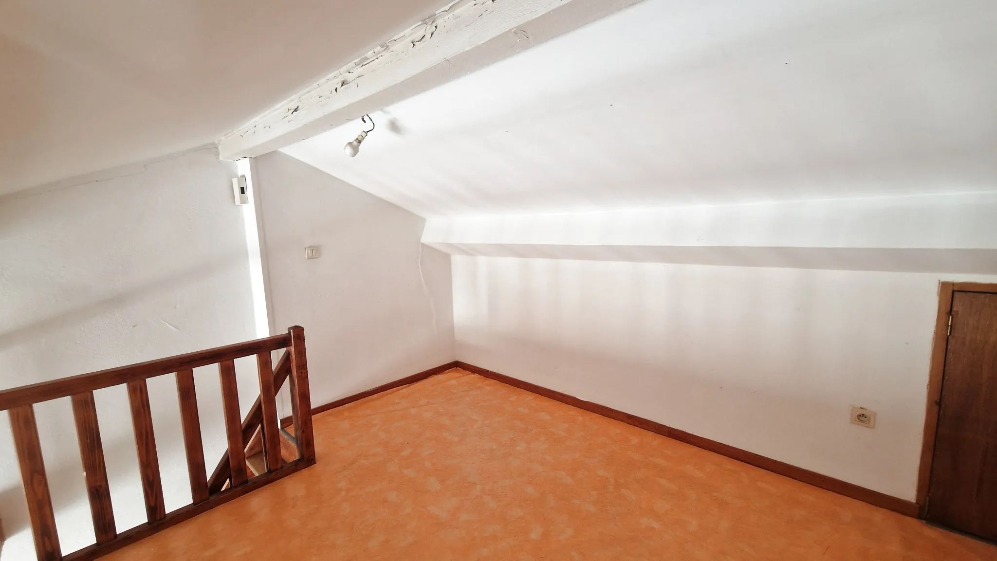 Appartement lumineux de 53 m² avec mezzanine à Velaux, proche Aix-en-Provence 