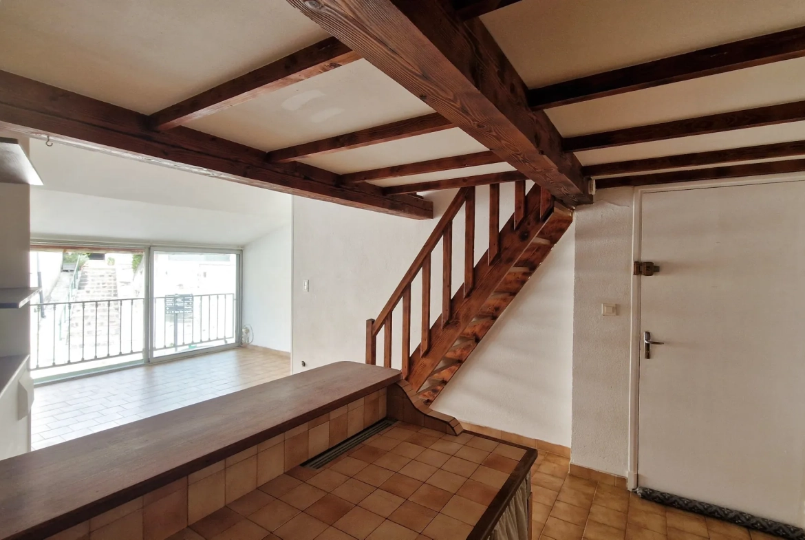Appartement lumineux de 53 m² avec mezzanine à Velaux, proche Aix-en-Provence 