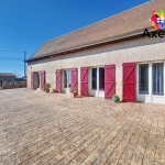 Maison de plain-pied à vendre à Marcigny avec grand terrain et dépendances