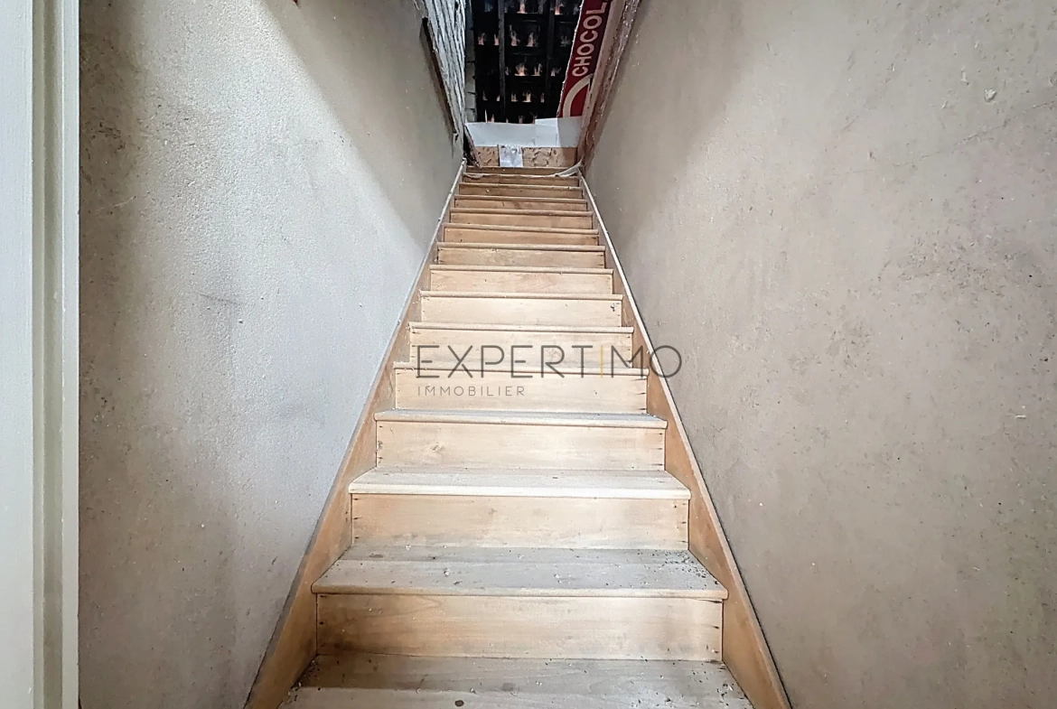 Maison à vendre à Sermoyer avec jardin, dépendances et combles aménageables 