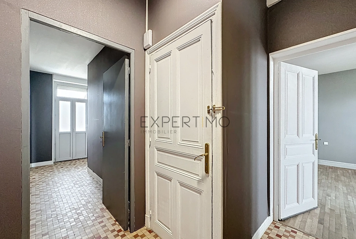 Maison à vendre à Sermoyer avec jardin, dépendances et combles aménageables 