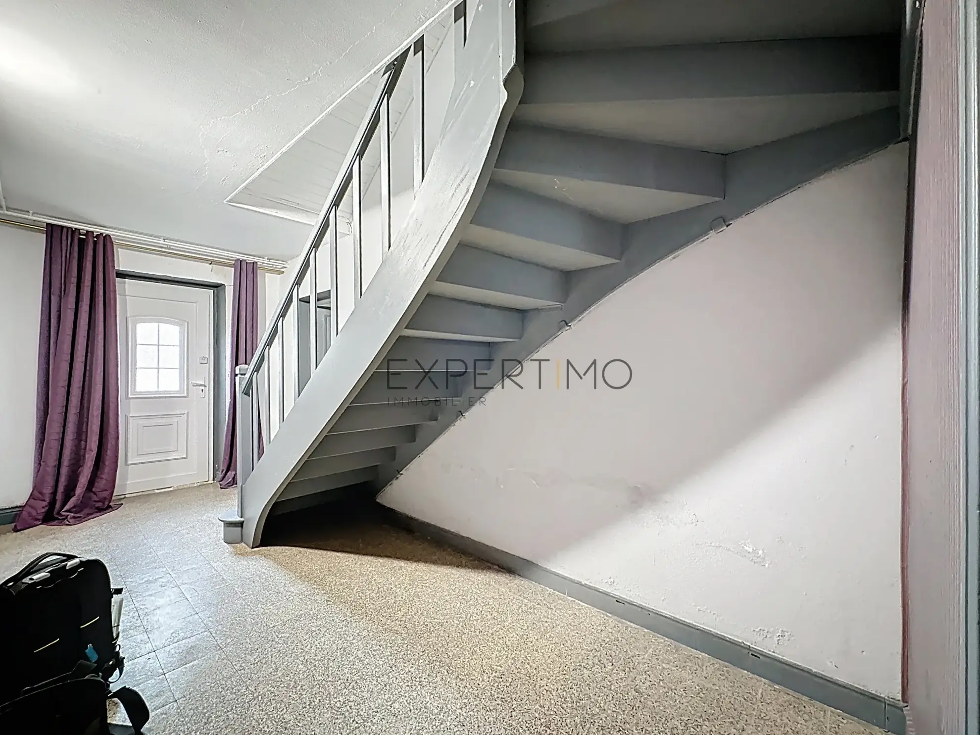 Maison à vendre à Sermoyer avec jardin, dépendances et combles aménageables 