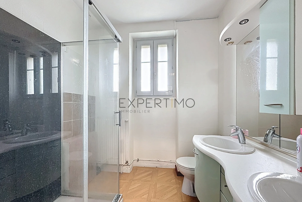 Maison à vendre à Sermoyer avec jardin, dépendances et combles aménageables 