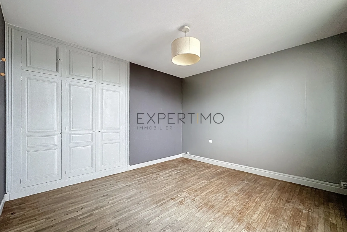 Maison à vendre à Sermoyer avec jardin, dépendances et combles aménageables 