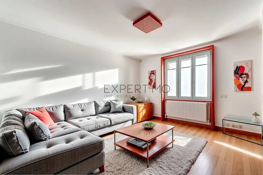 Maison à vendre à Sermoyer avec jardin, dépendances et combles aménageables 