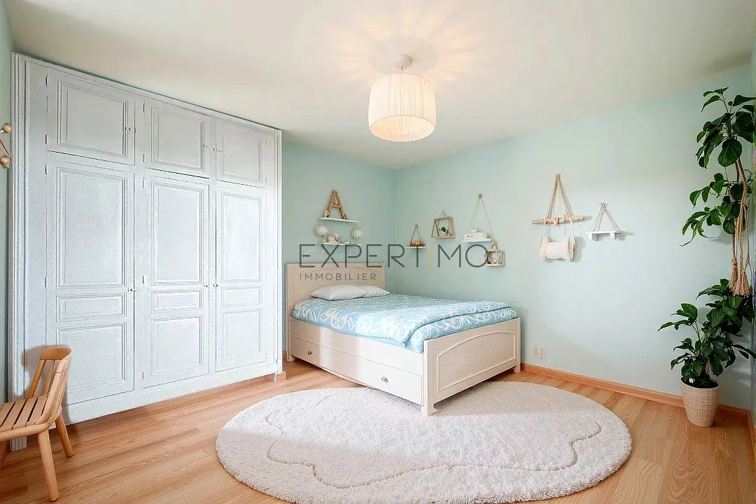 Maison à vendre à Sermoyer avec jardin, dépendances et combles aménageables 