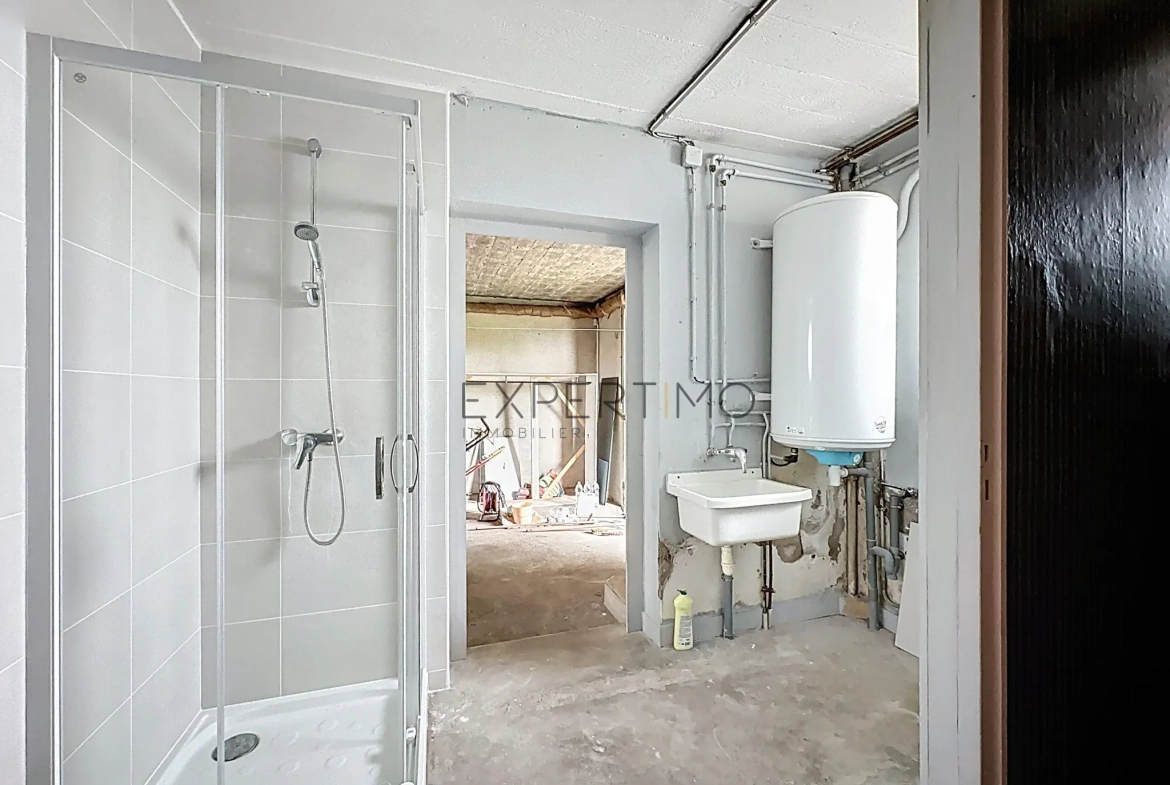 Maison à vendre à Sermoyer avec jardin, dépendances et combles aménageables 
