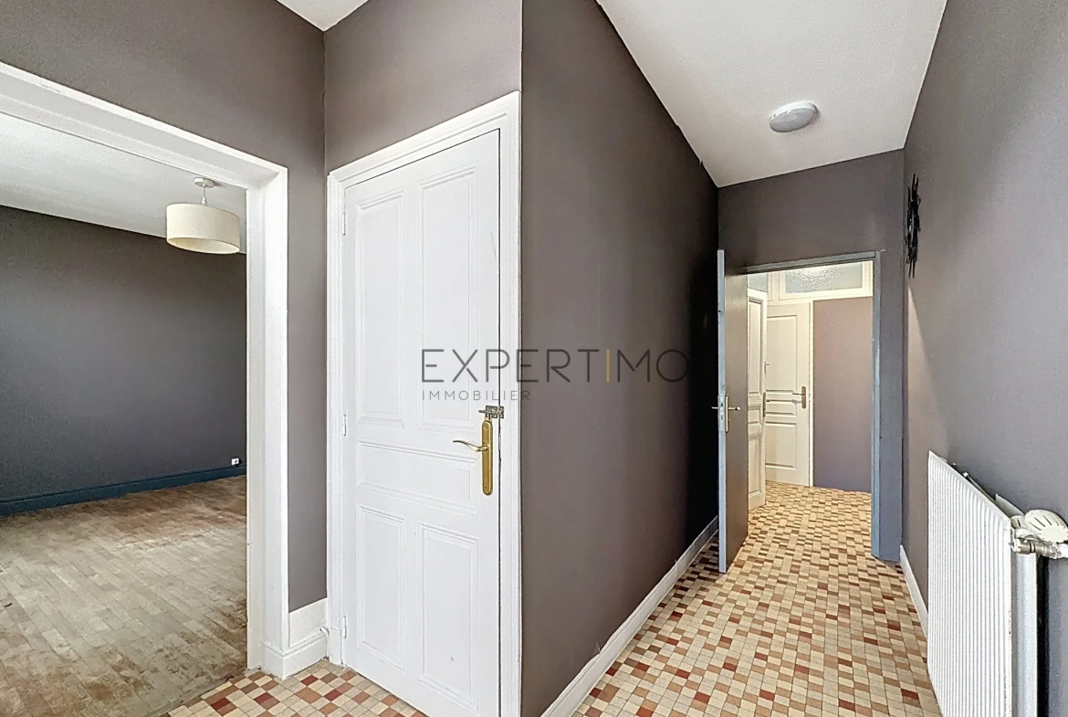 Maison à vendre à Sermoyer avec jardin, dépendances et combles aménageables 