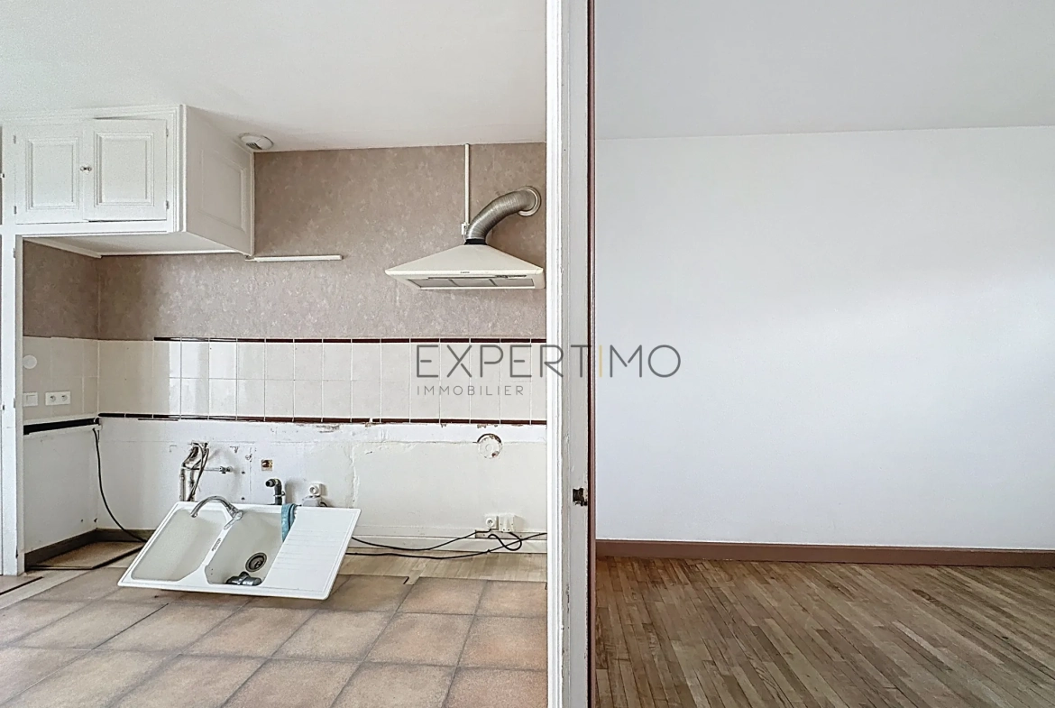 Maison à vendre à Sermoyer avec jardin, dépendances et combles aménageables 