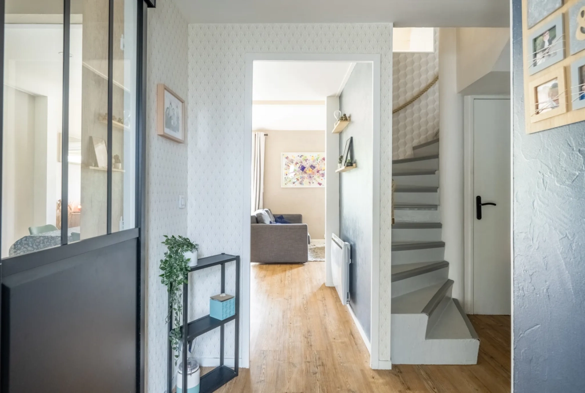 Maison 4 pièces avec jardin et garage à Jouy-le-Moutier - Surface 88,75 m² 