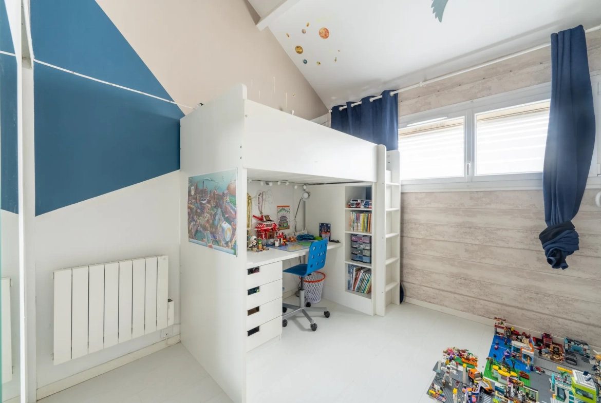 Maison 4 pièces avec jardin et garage à Jouy-le-Moutier - Surface 88,75 m² 