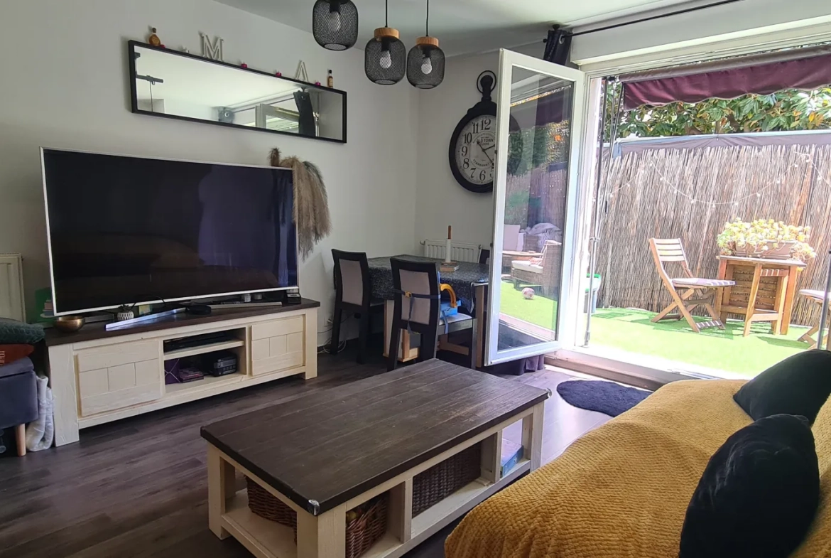 Appartement 2 pièces avec terrasse et parking à Boissy Saint Léger près du RER A 