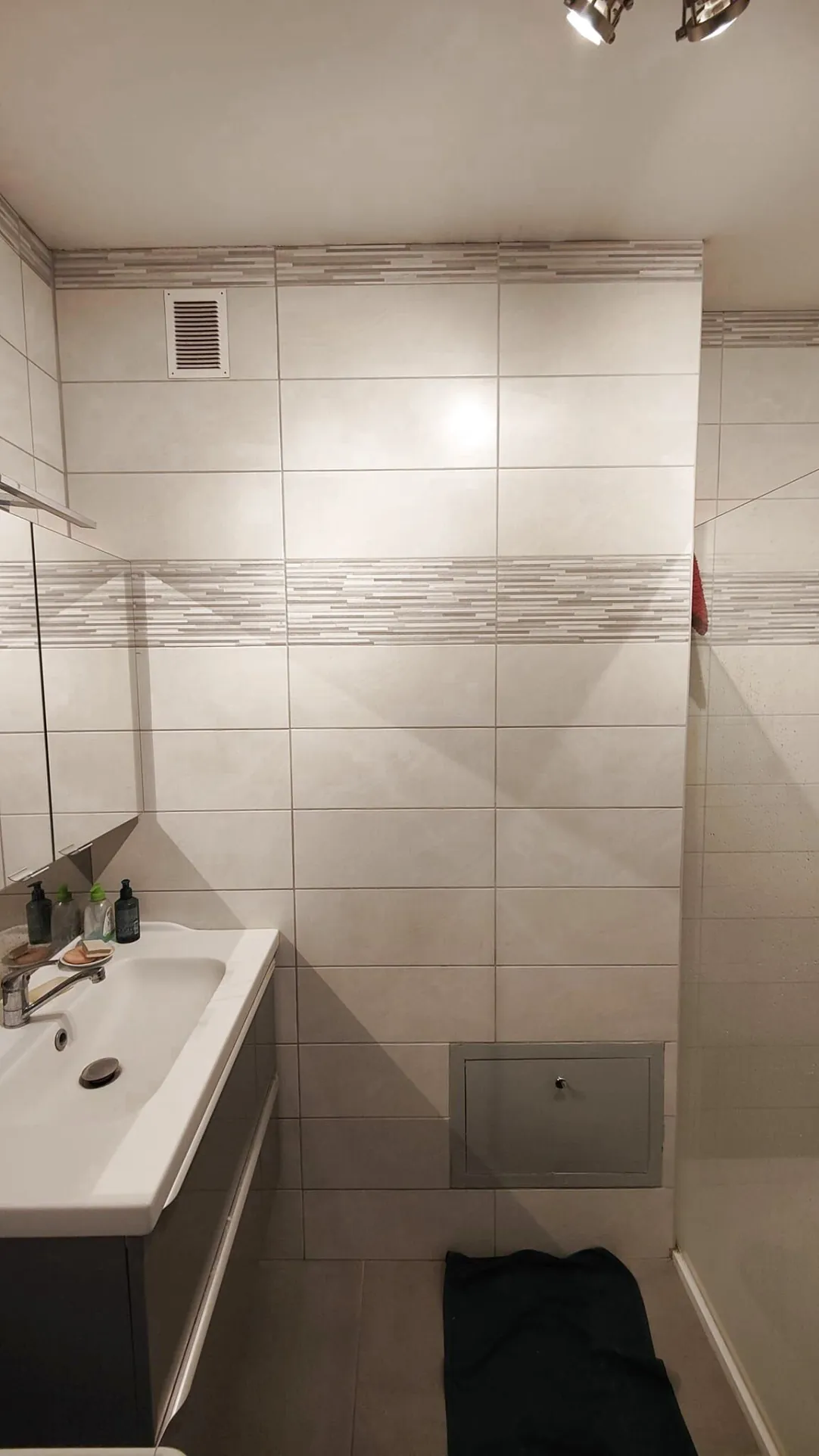 Bel appartement de 72m² à Bordeaux avec balcon, cave et parking, idéal pour famille ou investissement 