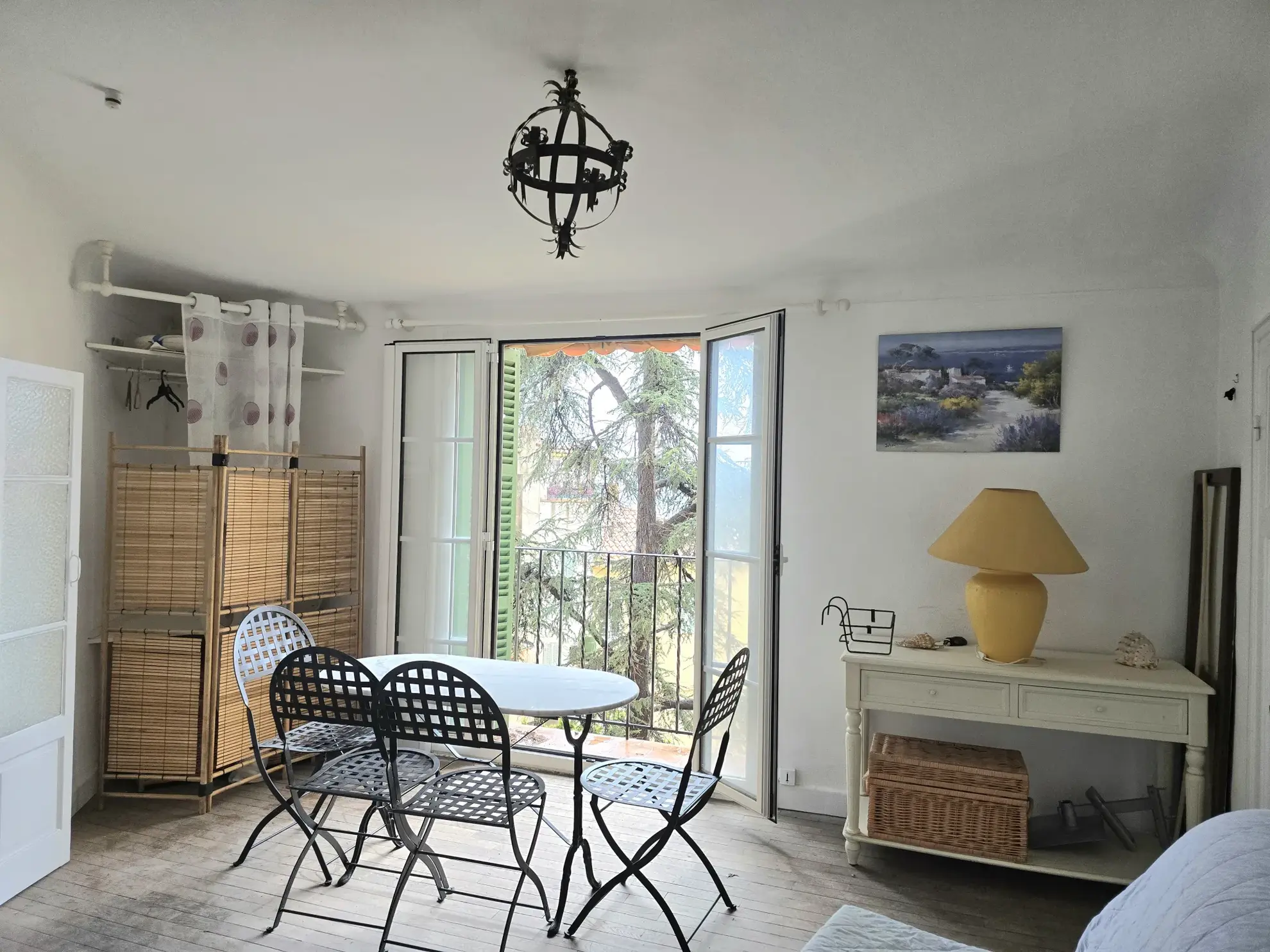 Appartement lumineux de 28 m² à Menton, idéal investisseur dans la vieille ville 