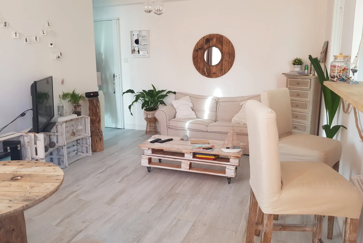 Appartement T2 de 39,12 m² avec vue dégagée à Marseille - Résidence sécurisée 