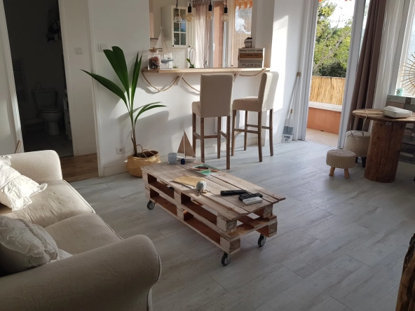 Appartement T2 de 39,12 m² avec vue dégagée à Marseille - Résidence sécurisée