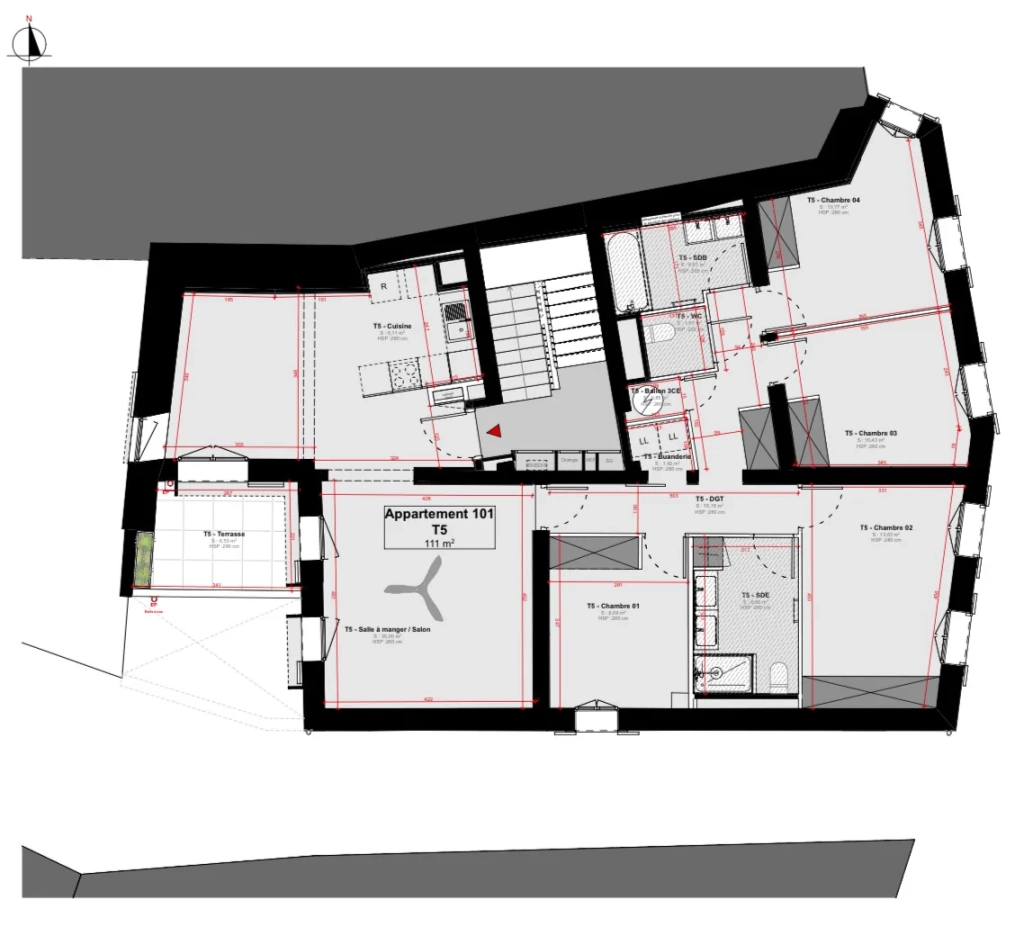 Appartement 5 pièces rénové avec terrasse et cave à Ganges