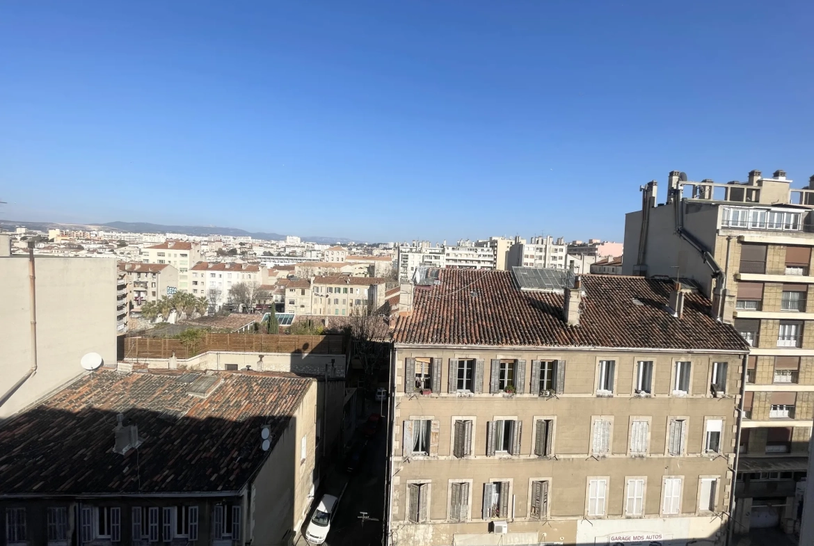 Appartement T4 lumineux de 72,61 m² avec balcon à Marseille 3ème 