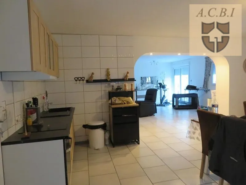 Maison à vendre à Villerable, 113 m² avec garage et caves troglodytes près de Vendôme 