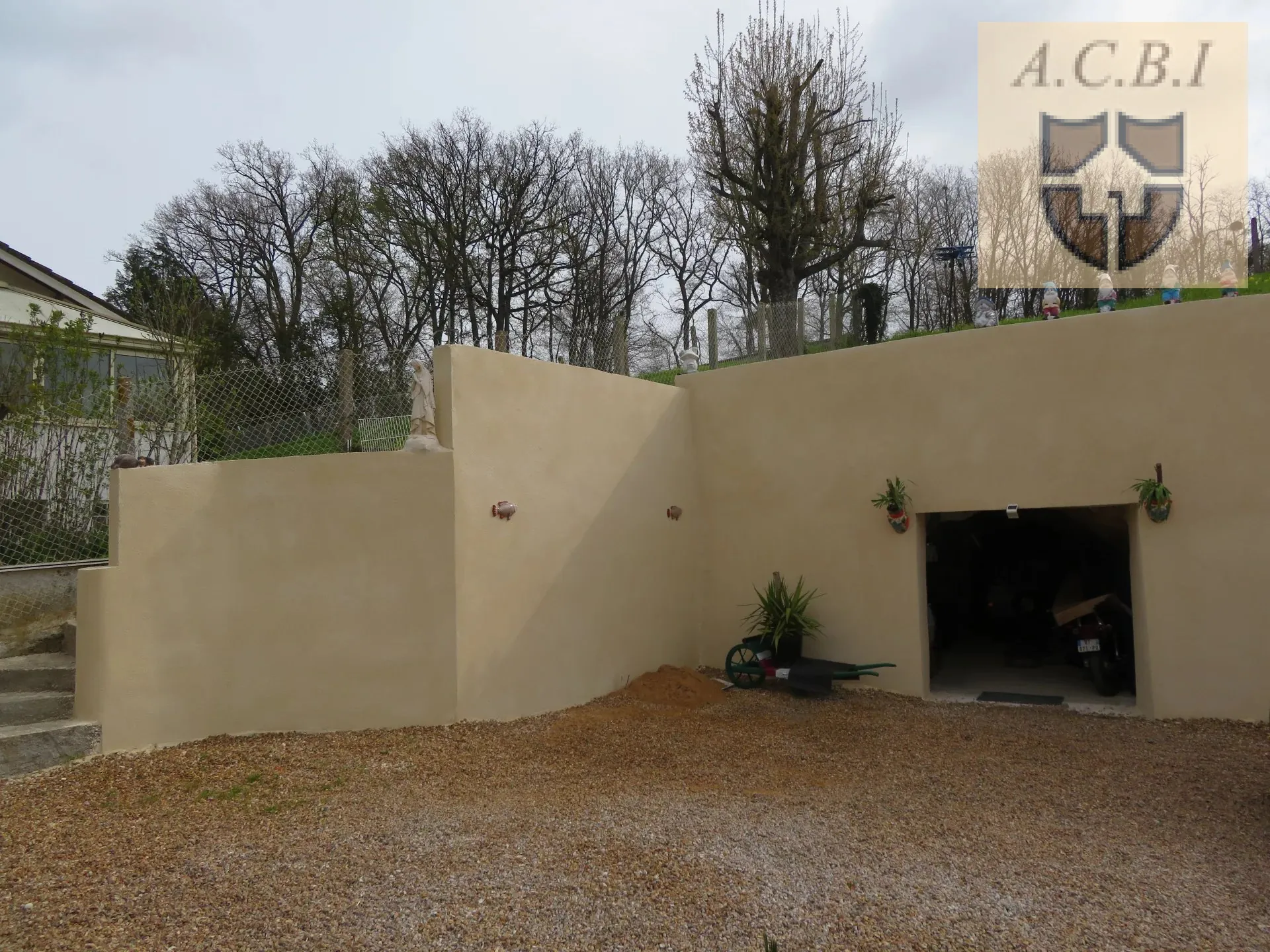 Maison à vendre à Villerable, 113 m² avec garage et caves troglodytes près de Vendôme 