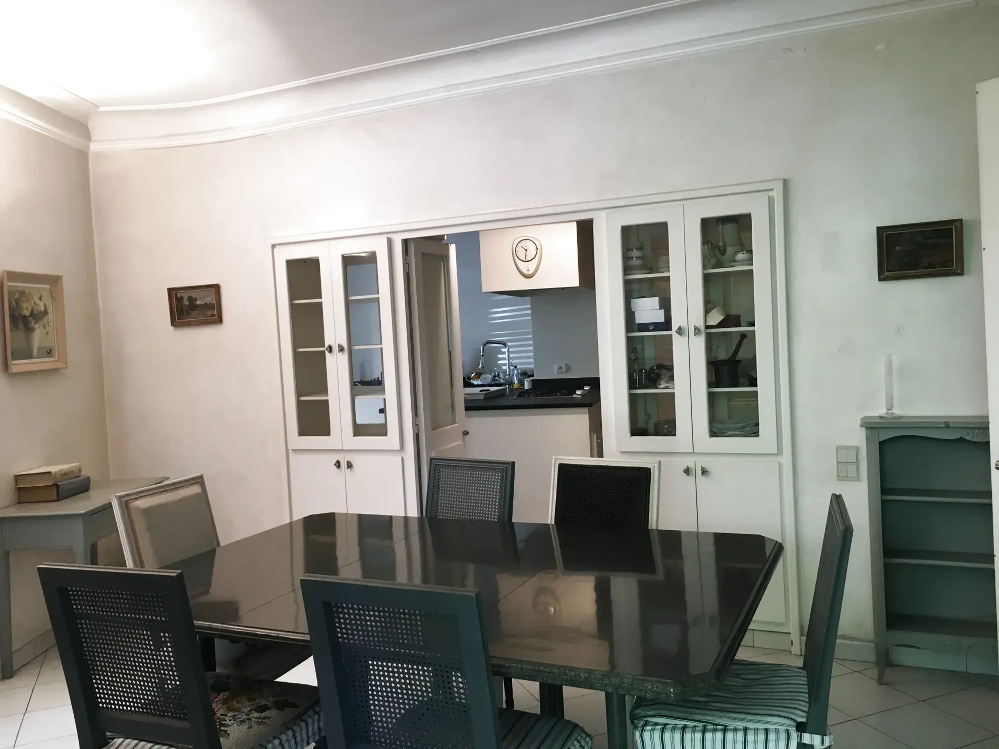Spacieuse maison de village avec piscine, jardin et garage à Roquemaure 
