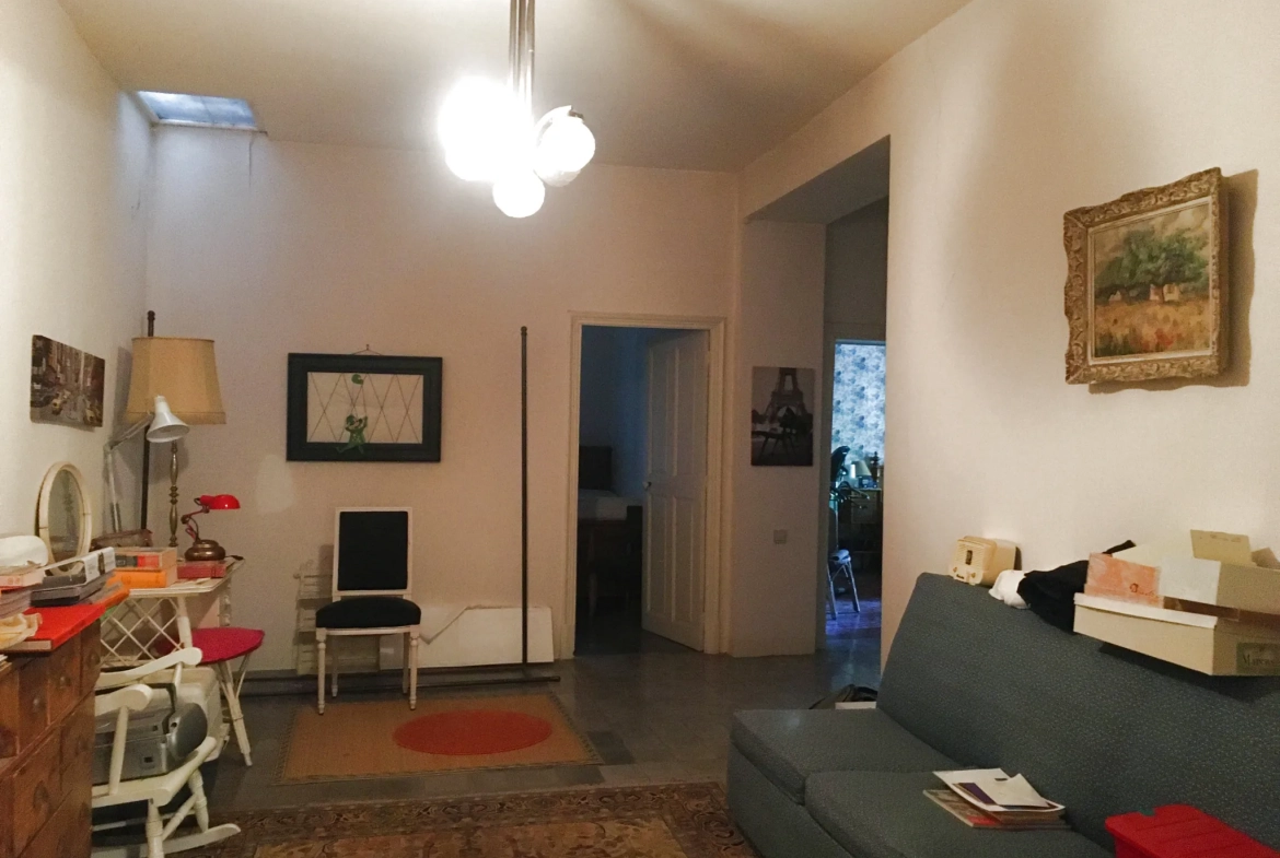 Spacieuse maison de village avec piscine, jardin et garage à Roquemaure 