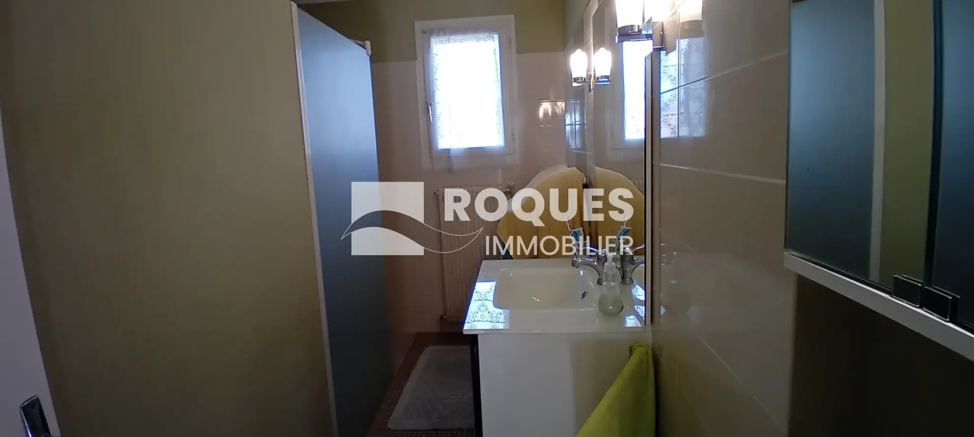 Maison T5 à 20 minutes de Millau avec garage et terrasse dans village paisible 