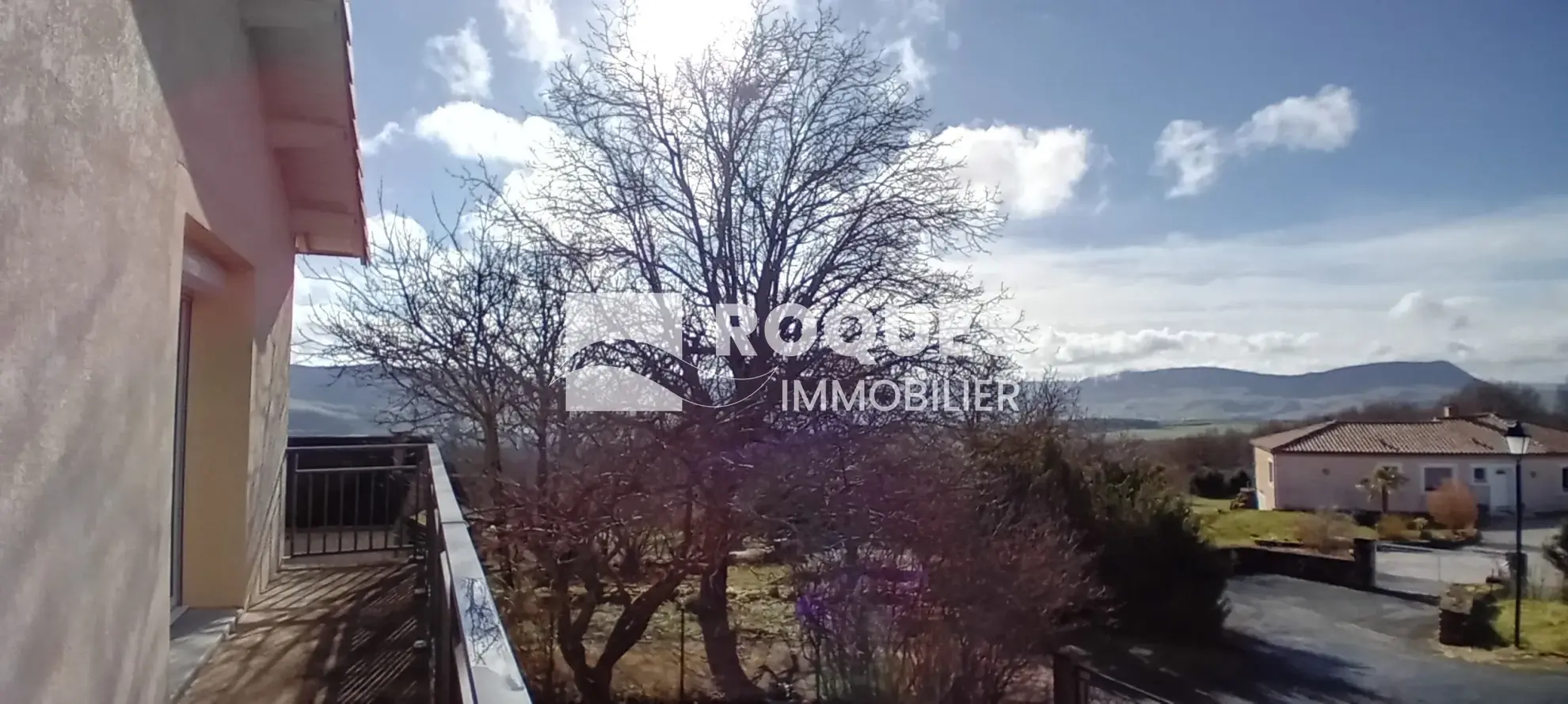 Maison T5 à 20 minutes de Millau avec garage et terrasse dans village paisible 