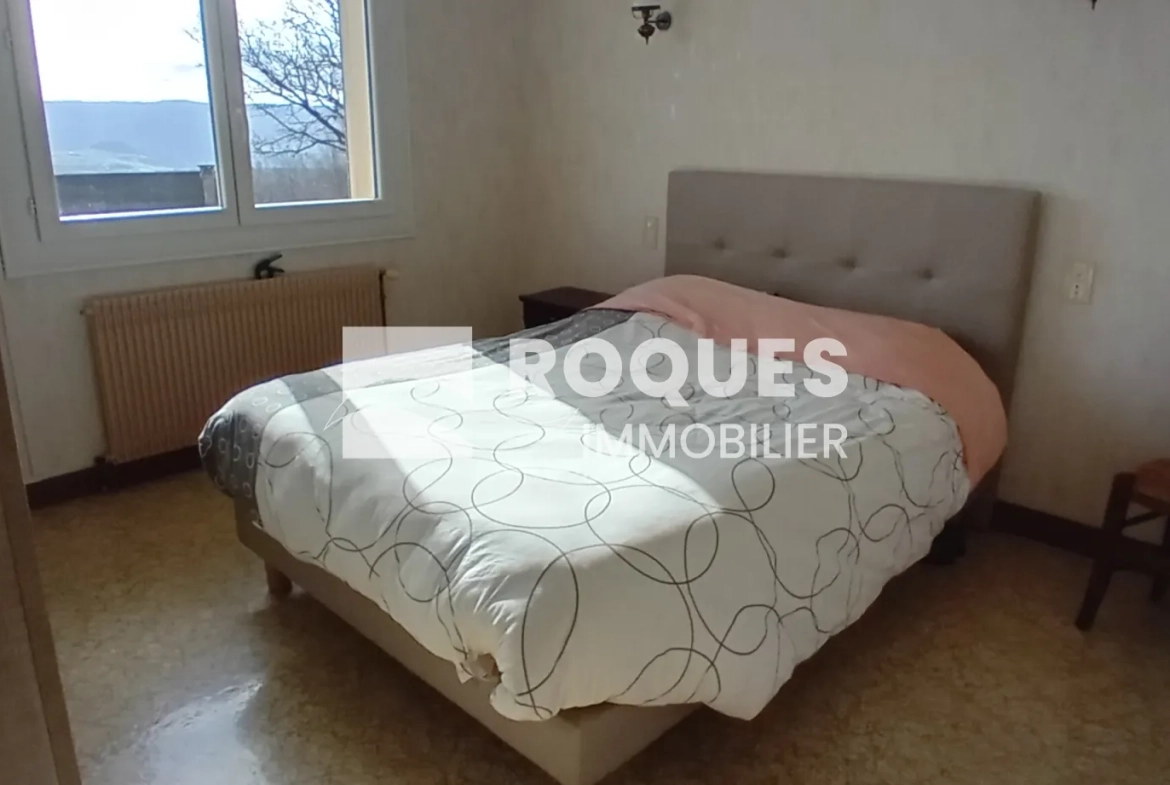 Maison T5 à 20 minutes de Millau avec garage et terrasse dans village paisible 