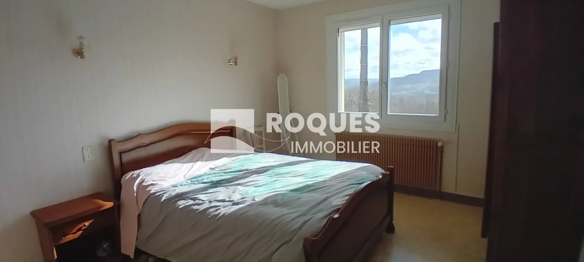 Maison T5 à 20 minutes de Millau avec garage et terrasse dans village paisible 
