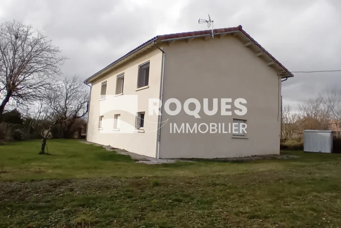 Maison T5 à 20 minutes de Millau avec garage et terrasse dans village paisible 