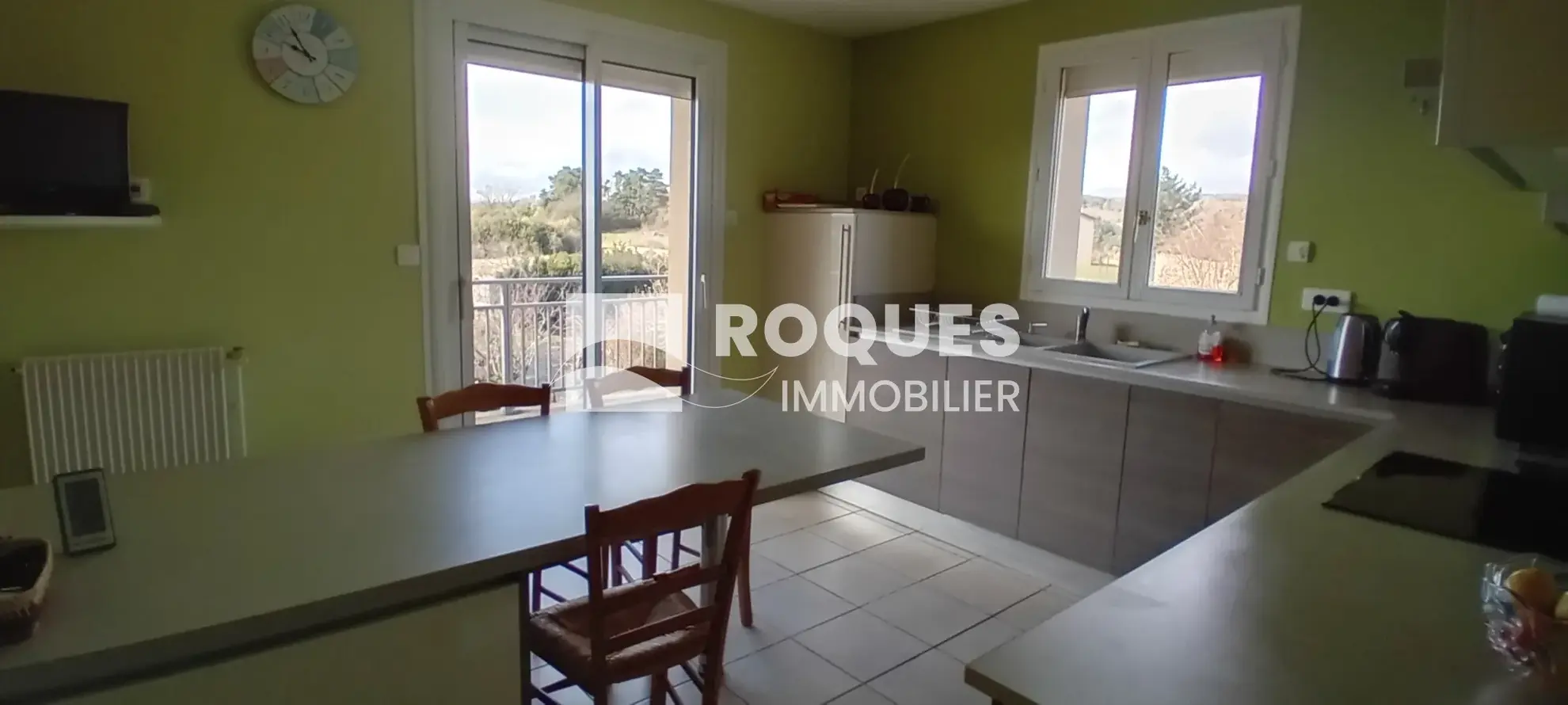 Maison T5 à 20 minutes de Millau avec garage et terrasse dans village paisible 
