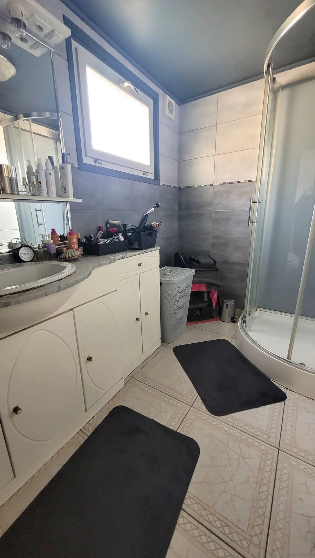 Maison de 130 m² avec vue panoramique sur la rade de Marseille – Terrain en restanque 
