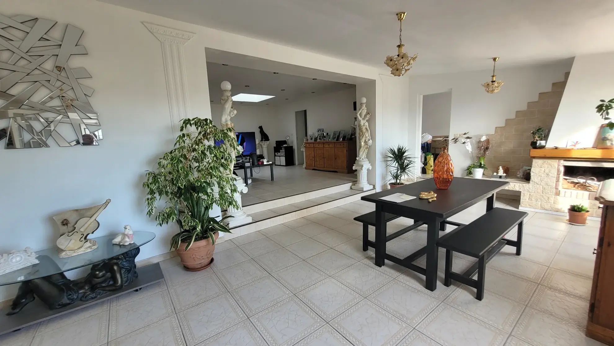 Maison de 130 m² avec vue panoramique sur la rade de Marseille – Terrain en restanque 
