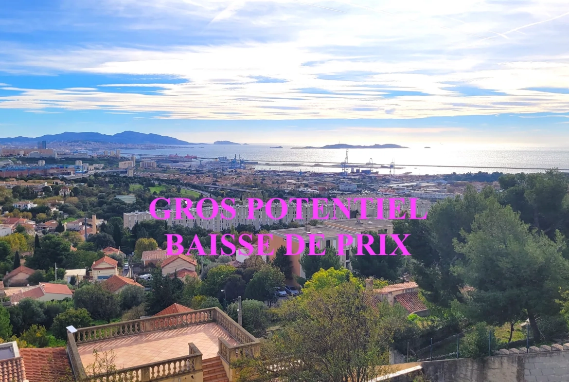 Maison de 130 m² avec vue panoramique sur la rade de Marseille – Terrain en restanque 
