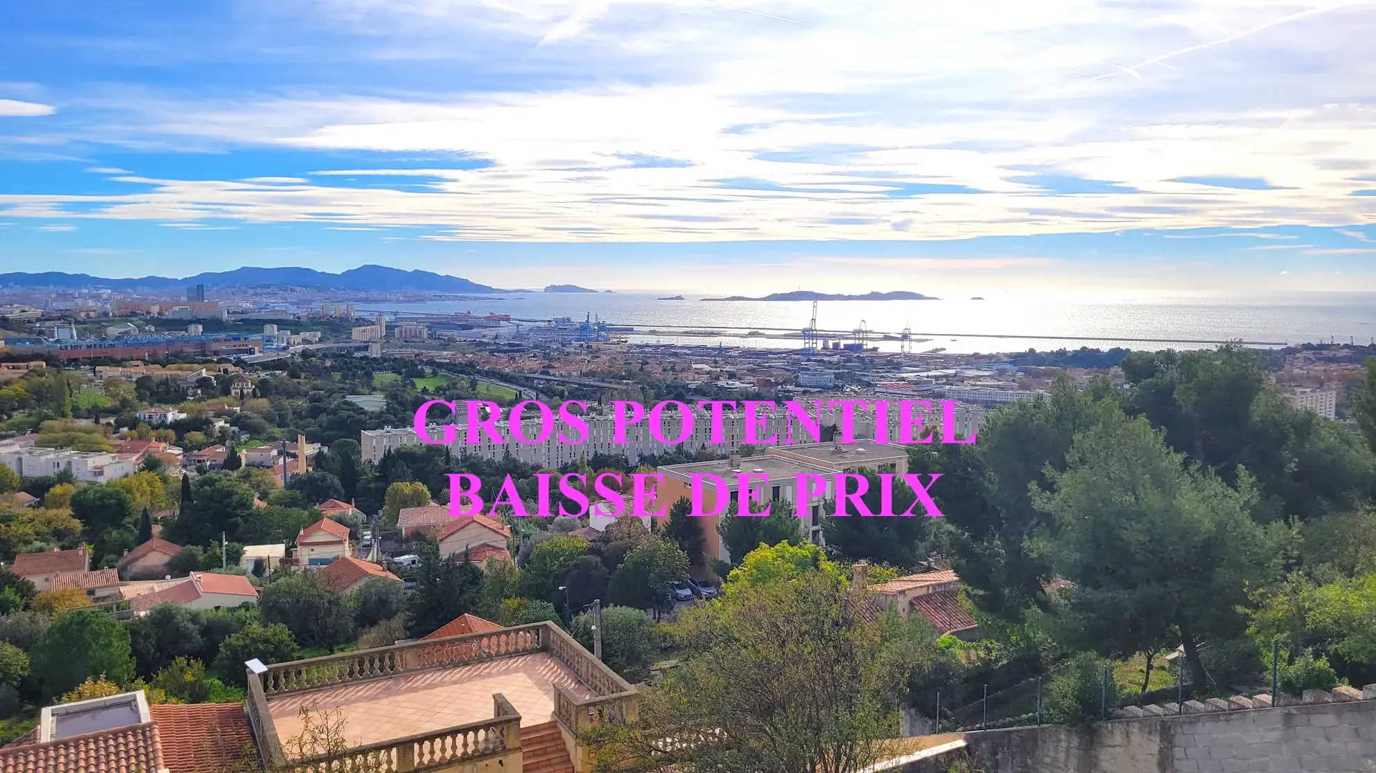 Maison de 130 m² avec vue panoramique sur la rade de Marseille – Terrain en restanque 