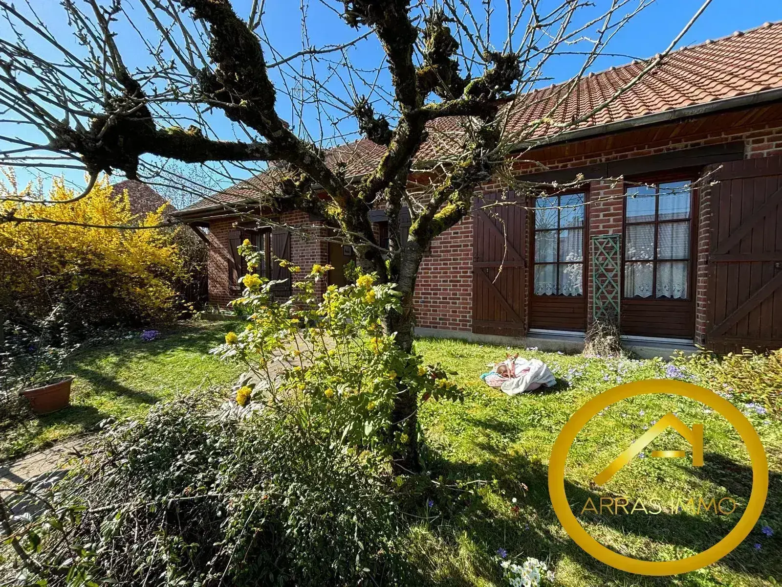 Maison de plain-pied à Achicourt de 85m² avec terrasse et jardin clos 