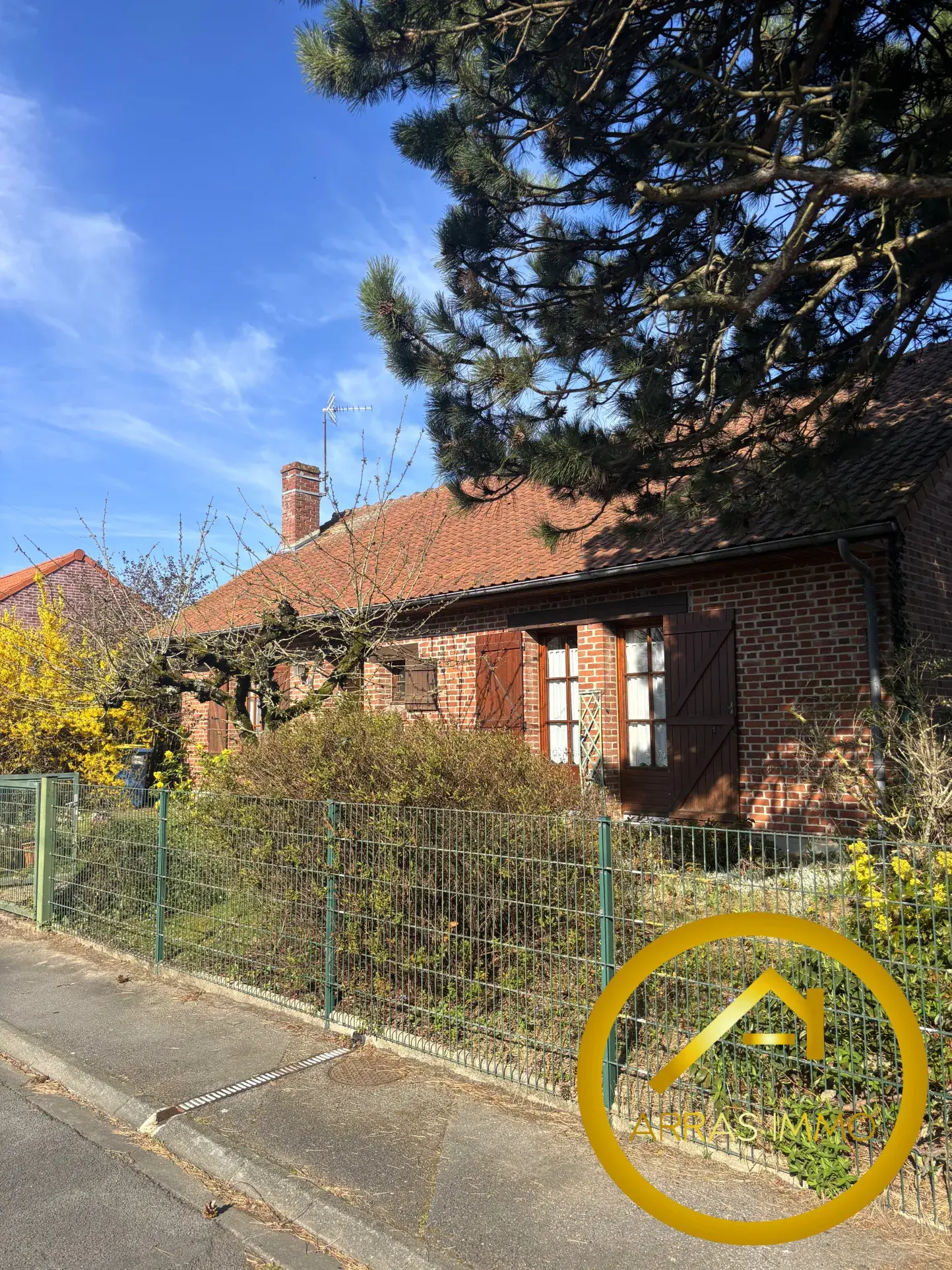 Maison de plain-pied à Achicourt de 85m² avec terrasse et jardin clos 