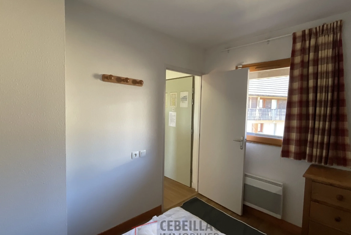 Appartement T2 à Vendre à Besse-et-Saint-Anastaise - Vue Monts d’Auvergne 