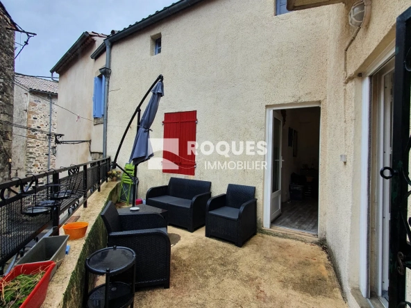 Maison de village à Lunas de 48 m² avec terrasse et grenier aménageable