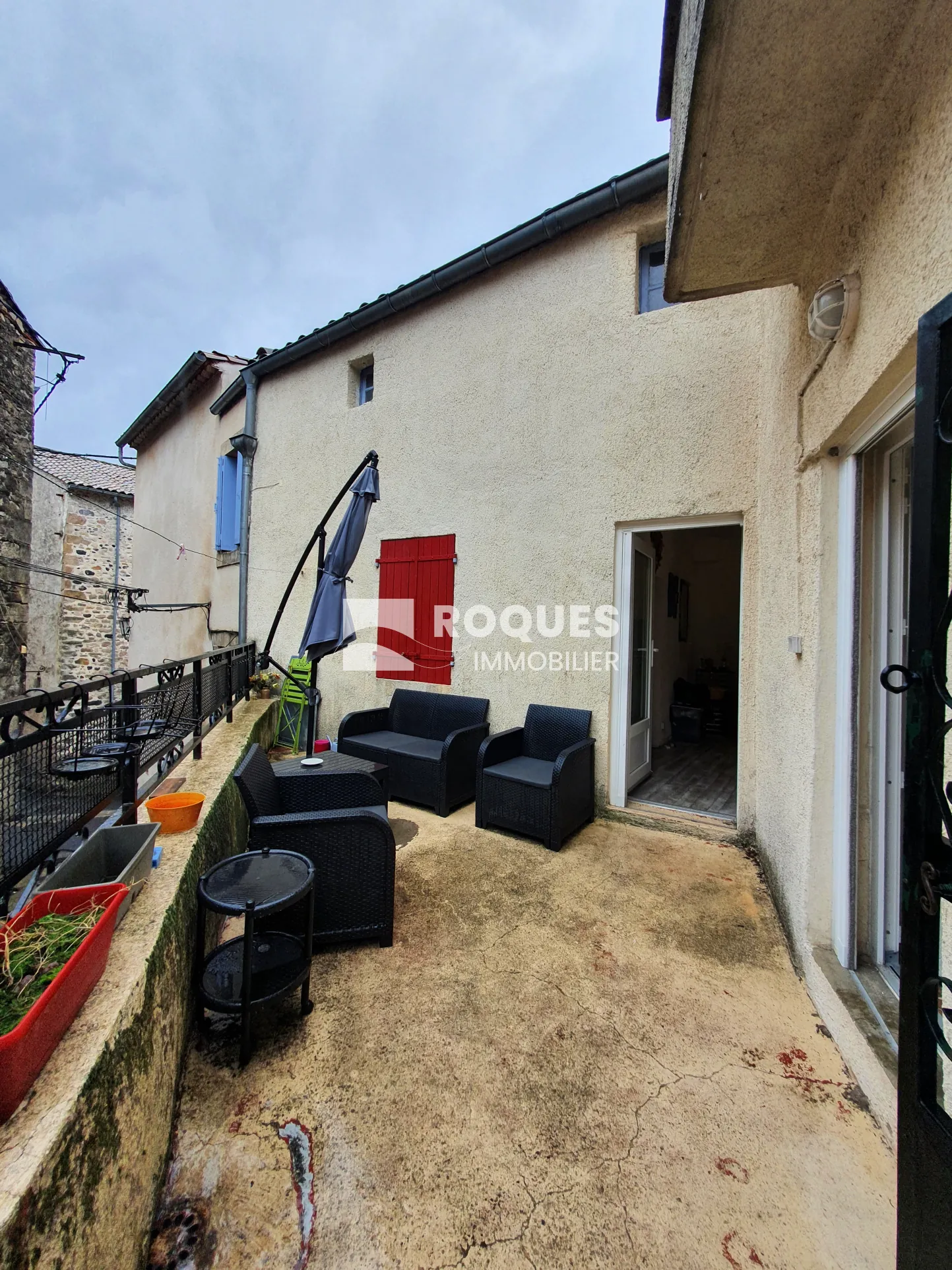 Maison de village à Lunas de 48 m² avec terrasse et grenier aménageable 