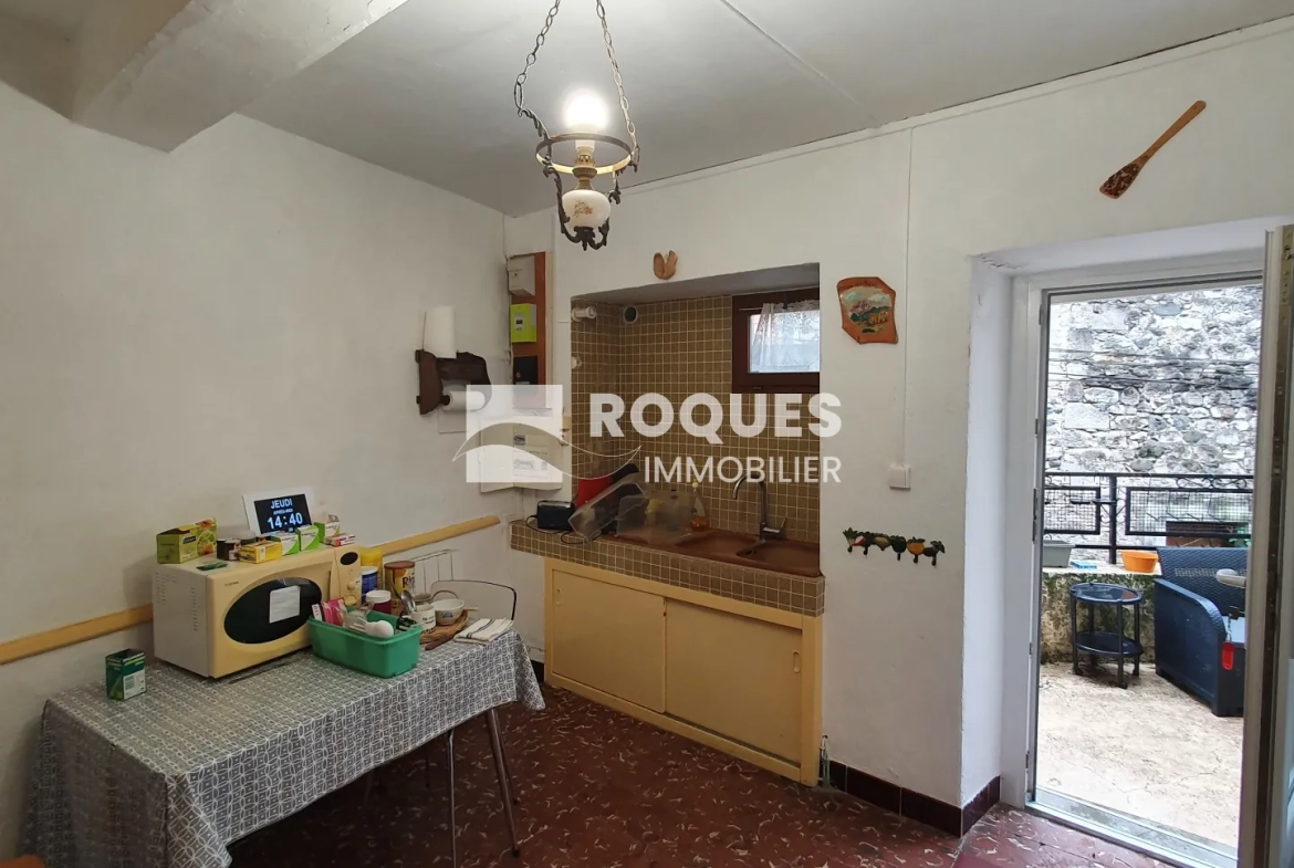 Maison de village à Lunas de 48 m² avec terrasse et grenier aménageable 