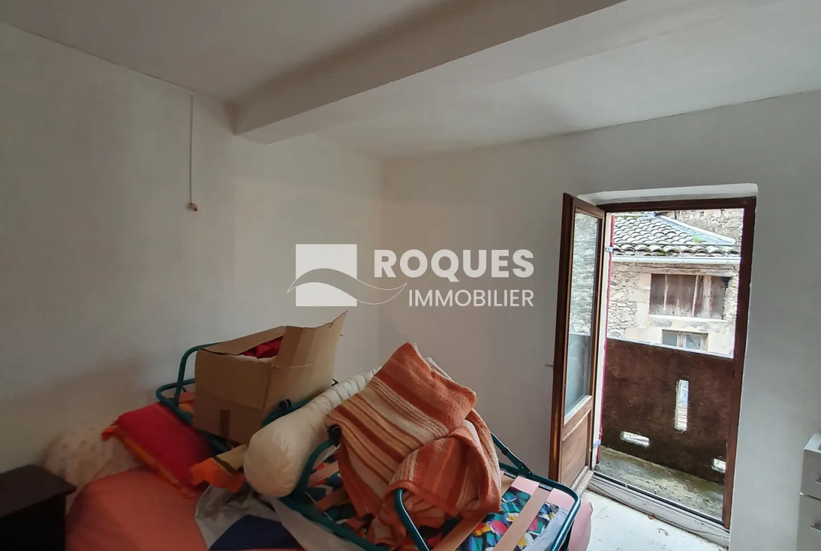 Maison de village à Lunas de 48 m² avec terrasse et grenier aménageable 
