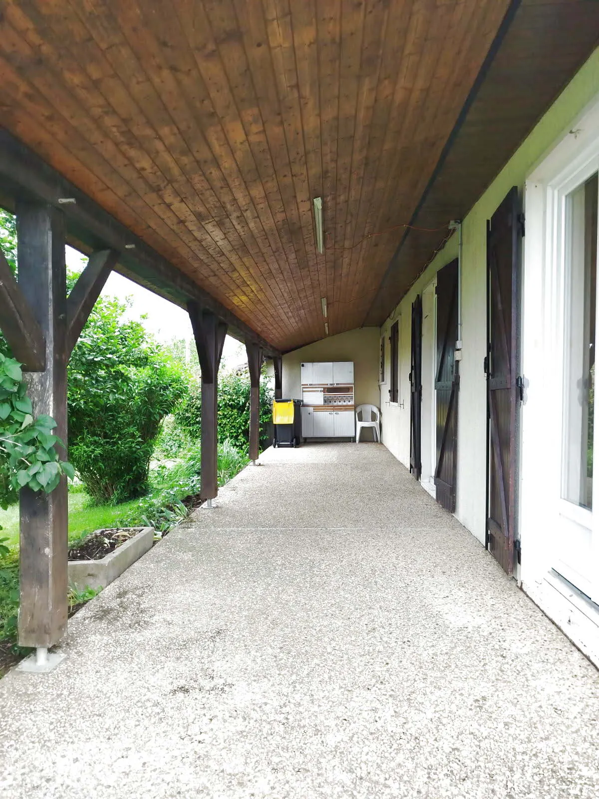 Villa de plain-pied avec terrain arboré à Beaupont, idéal premier achat 