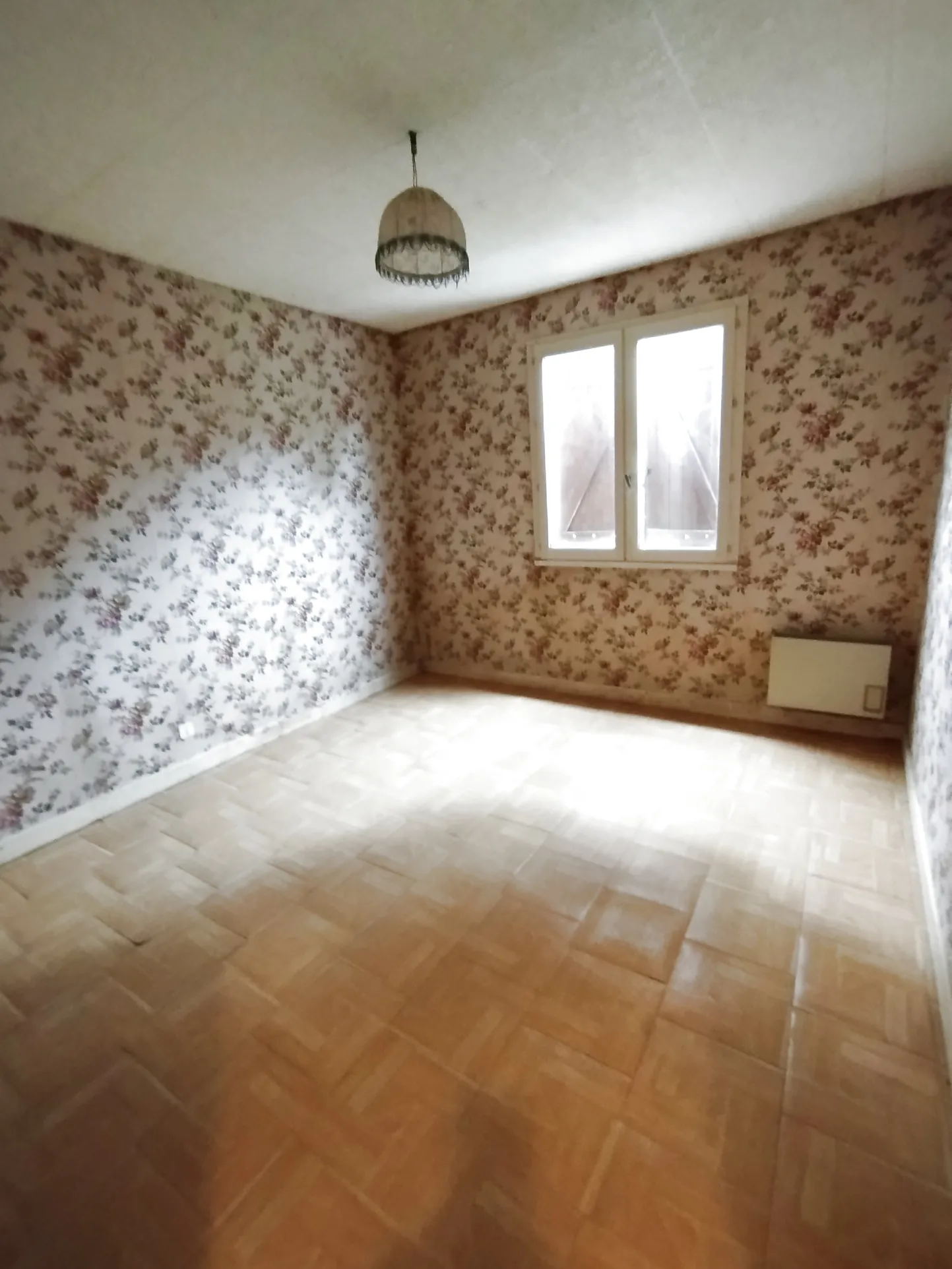 Villa de plain-pied avec terrain arboré à Beaupont, idéal premier achat 