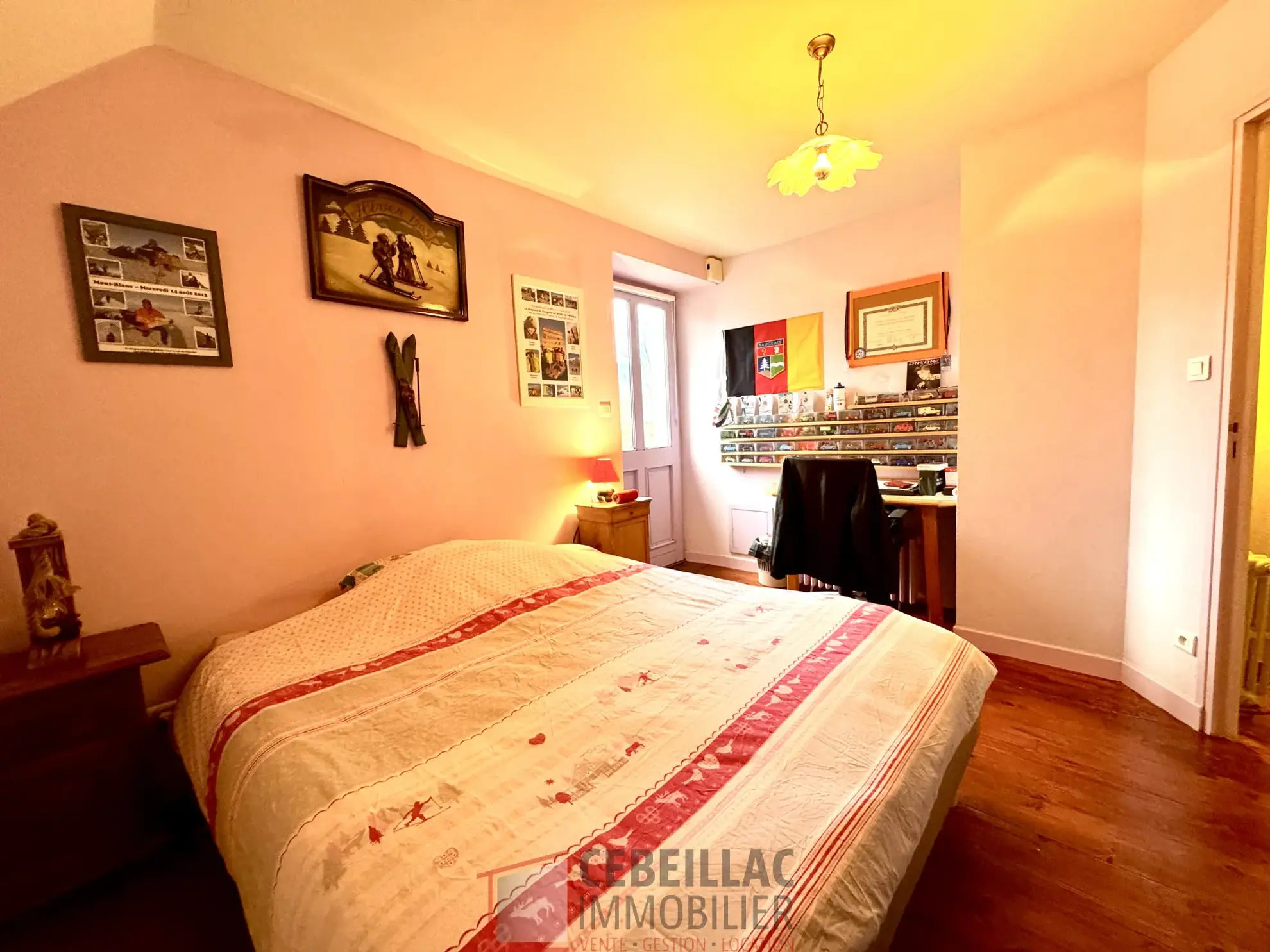 Maison à vendre avec véranda, garage et espace nature près de Murat 
