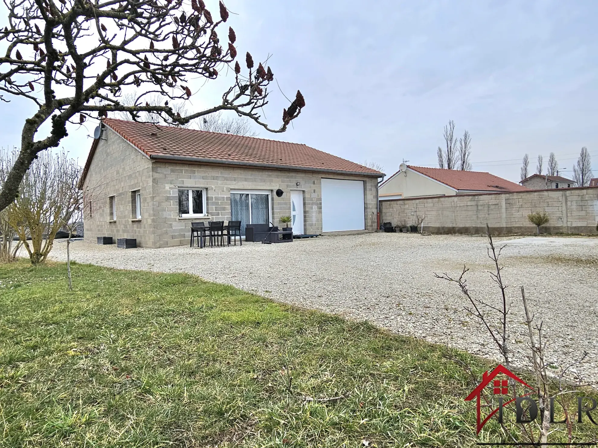 Magnifique pavillon récent de plain-pied à Saint-Dizier avec jardin et garage 