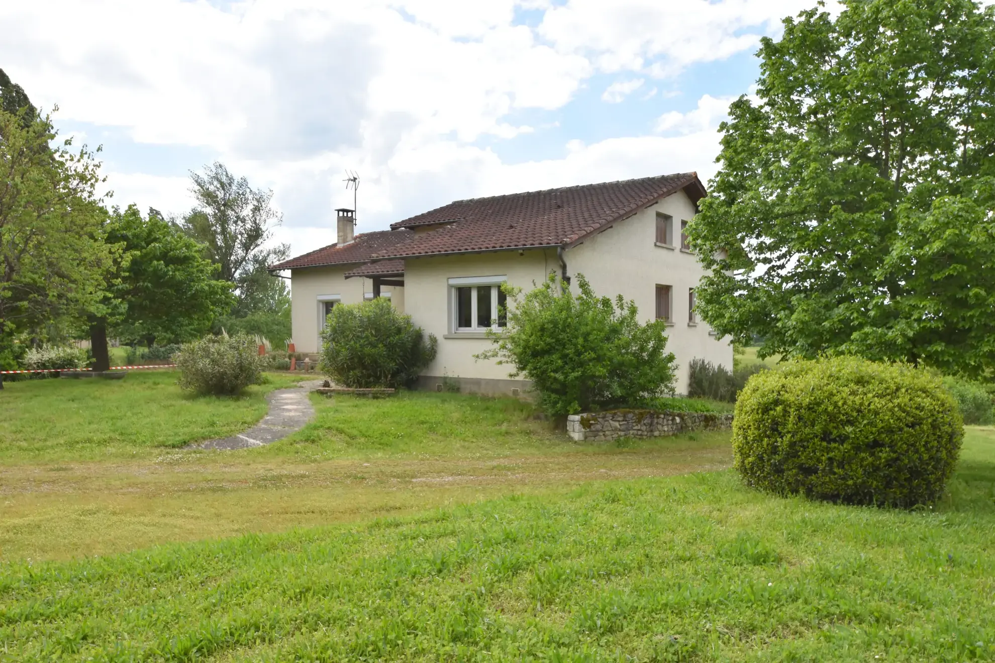 Maison familiale à Montauban Fonneuve de 140 m² avec grand terrain arboré 